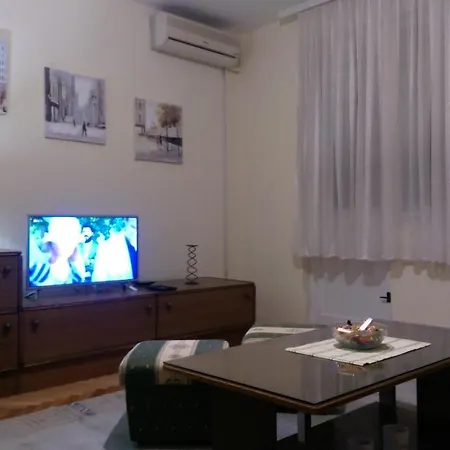 Apartment Apartman Skver 55 *